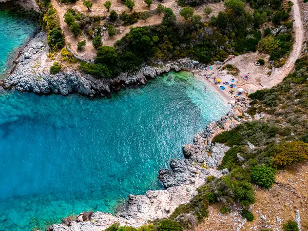 Yunanistan 'ın Zakynthos kıyısındaki Climati plajı.