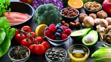 Anti-inflamatuar diyeti temsil eden gıdalar.