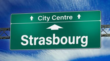 Fransa 'nın Strazburg şehrine giden yolu gösteren tabela..