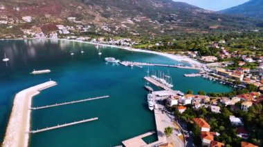 Yunanistan 'ın Lefkada adasındaki Vasiliki limanı Apollonioi.