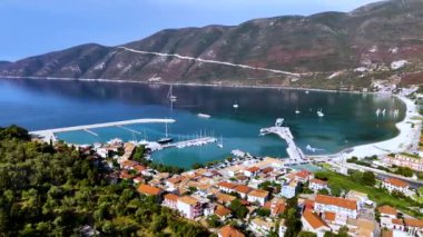 Yunanistan 'ın Lefkada adasındaki Vasiliki limanı Apollonioi.