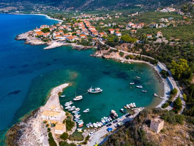 Kardamyli 'deki sahil manzarası, Yunanistan' daki Mani Yarımadası 'ndaki Messenia..