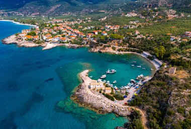 Kardamyli 'deki sahil manzarası, Yunanistan' daki Mani Yarımadası 'ndaki Messenia..