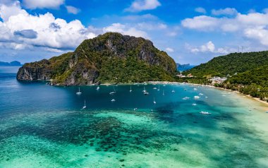 Filipinler, Palawan Adası 'nın kuzeyindeki El Nido' da Corong Corong Plajı