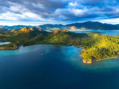 Filipinler 'in Palawan eyaletinde, Coron yakınlarındaki Uson Adası.