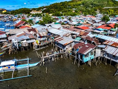 Filipinler 'in Palawan ilindeki Coron kasabasının yoksul ilçesi..