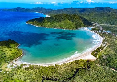 El Nido, Palawan, Filipinler yakınlarındaki Bucana Plajı.