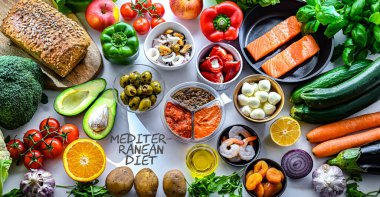 Akdeniz diyetini temsil eden gıda ürünleri.