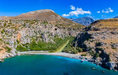 Yunanistan 'ın Girit bölgesinin Rethymno bölgesindeki Agios Vasilios belediyesine bağlı Preveli Plajı' nın hava manzarası