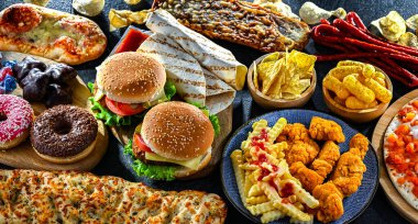 Foods enhancing the risk of cancer. Junk food.