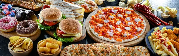 Yiyecekler kanser riskini arttırıyor. Abur cubur.