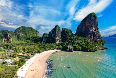 Tayland, Krabi yakınlarındaki Railay 'ın hava görüntüsü