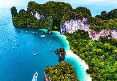 Tayland, Krabi yakınlarındaki Hong Adası 'nın hava görüntüsü.