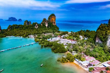 Tayland, Krabi yakınlarındaki Railay 'ın hava görüntüsü
