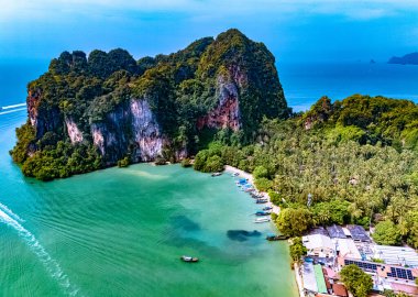 Tayland, Krabi yakınlarındaki Railay 'ın hava görüntüsü