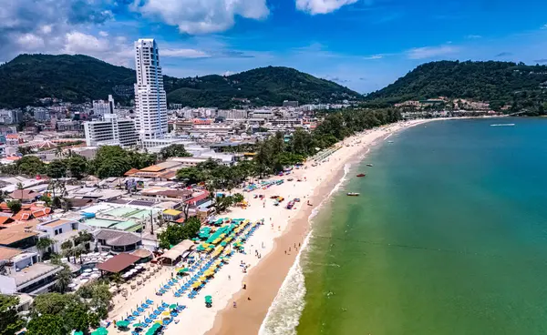Patong 'un Tayland' daki Phuket Adası 'ndaki hava manzarası.