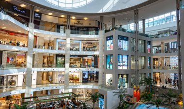 KUALA LUMPUR, MALAYSIA - 27 Mayıs 2025: Pavilion Kuala Lumpur alışveriş merkezi