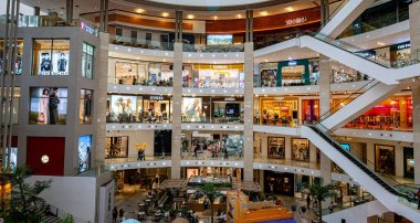 KUALA LUMPUR, MALAYSIA - 27 Mayıs 2025: Pavilion Kuala Lumpur alışveriş merkezi