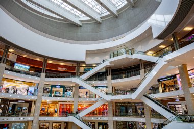 KUALA LUMPUR, MALAYSIA - 27 Mayıs 2025: Pavilion Kuala Lumpur alışveriş merkezi