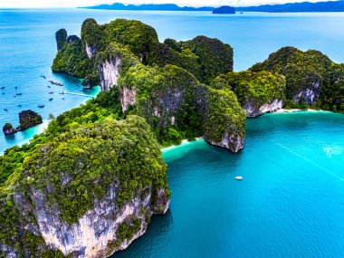 Tayland, Krabi yakınlarındaki Hong Adası 'nın hava görüntüsü.
