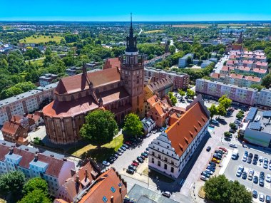 Batı Pomeranya Voyvoda St. Mary Kilisesi ile Stargard manzarası, Polonya.