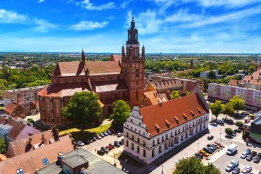 Batı Pomeranya Voyvoda St. Mary Kilisesi ile Stargard manzarası, Polonya.