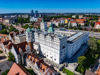 Batı Pomeranya Voyvoda, Polonya 'daki Szczecin eski kasabasındaki Ducal Kalesi manzarası