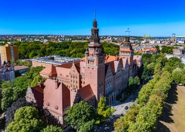 Polonya 'nın kuzeybatısındaki Batı Pomeranya Voyvoda Szczecin' deki Chrobry Embankment manzarası