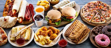 Yiyecekler kanser riskini arttırıyor. Abur cubur.