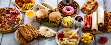 Yiyecekler kanser riskini arttırıyor. Abur cubur.