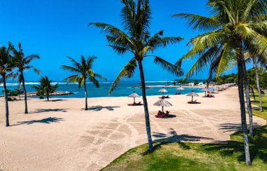 Güney Bali, Endonezya 'da Denpasar civarındaki Nusa Dua tatil köyü manzarası