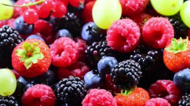 Taze meyveli kompozisyon. Meyve diyeti