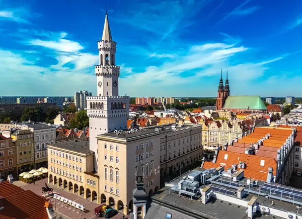 Opole Voyvoda 'daki Opole kasabası manzarası, Polonya.