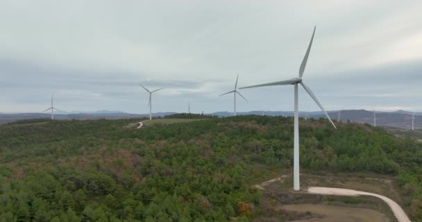 Ветрогенераторы Ветряные Мельницы Ветряная Электростанция Конте Таррагона Каталония Испания 50Fps — стоковое видео