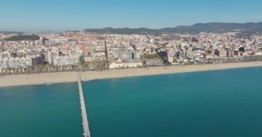 Köprü petrol - pont del petroli, deniz üzerinde yürümek için bir yer badalona, İspanya