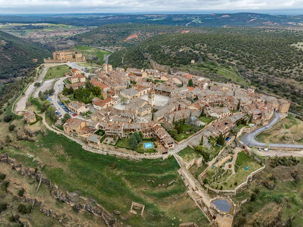 Ciudad Amurallada Medieval Pedraza Segovia Vista Aérea Panorámica General Sureste —  Fotos de Stock