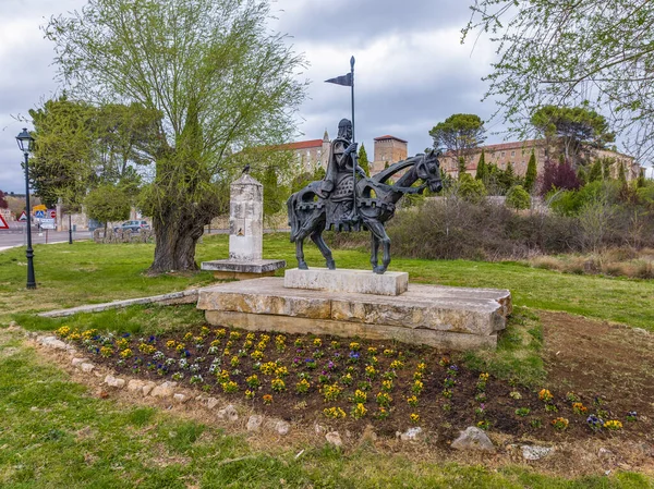 Caleruega España Abril 2023 Estatua Cid Campeador Entrada Caleruega Burgos — Foto de Stock