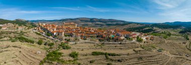Teruel 'in Puertomingalvo eyaletinin hava panoramik manzarası İspanya' nın güzel kasabaları olarak listelenmiştir.
