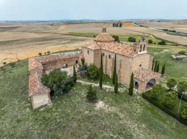 Almenar, Soria, Castilla y Leon 'da Virgen de la Llana' nın inzivaya çekilmiş hali.