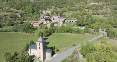 Coll panoramik hava manzarası, Vall de Boi, Lleida Katalonya İspanya