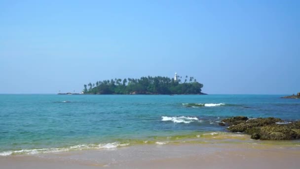 Вид Пляжа Остров Маяком — стоковое видео