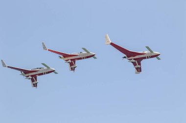 TORRE DEL MAR, MALAGA, SPAIN-JUL 14: Patrouille REVA uçakları 14 Temmuz 2019 tarihinde Torre del Mar, İspanya 'nın Torre del Mar kentinde düzenlenen 4.