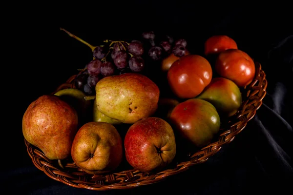 Composition Pears Tomatoes Grapes Basket — Stock Photo, Image