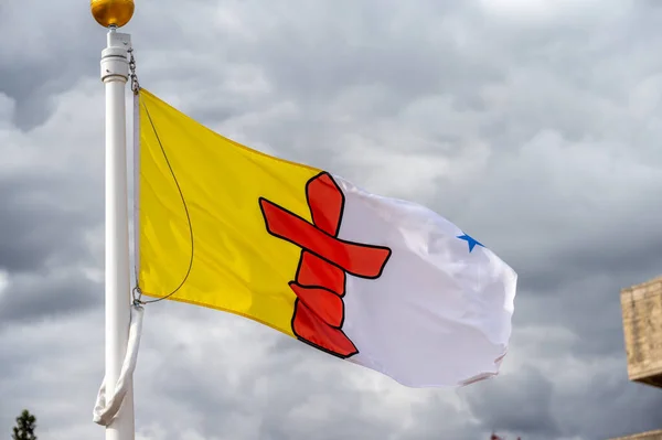 Zászló Nunavut Lemondás Egy Felhős Kanadai Napon — Stock Fotó