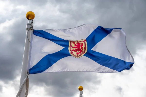 Bandera Nueva Escocia Renunciando Día Nublado Canadiense — Foto de Stock