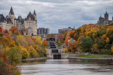 Ottawa, Ontario - 19 Ekim 2022: Ottawa, Ontario 'daki Chateau Laurier manzarası.