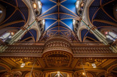 Ottawa, Ontario - 19 Ekim 2022: Notre-Dame Katedrali Bazilikası, Kanada 'nın Ottawa kentinde bulunan bir kilisedir..