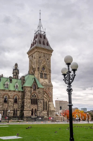 Ottawa Ontario Octubre 2022 Fachada Exterior Torres Del Bloque Este — Foto de Stock