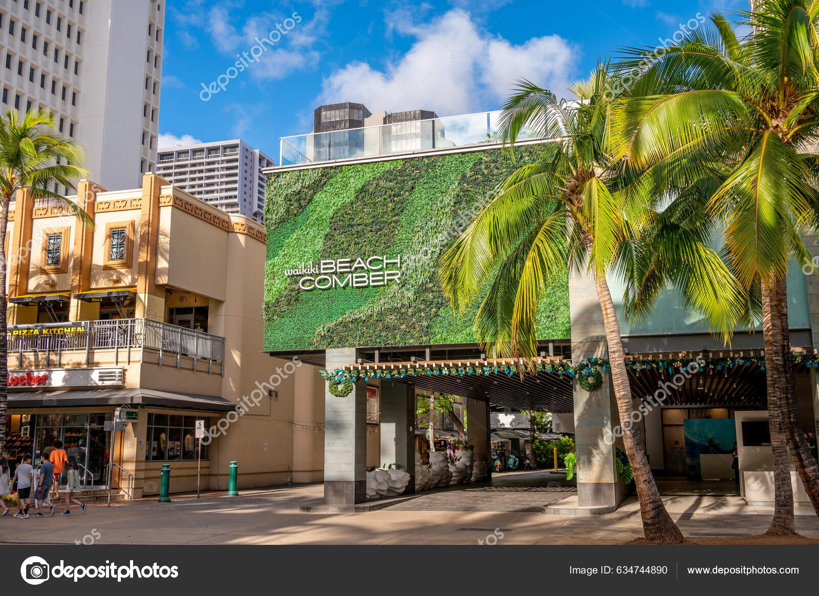 Honolulu Hawaii January 2023 Exterior Waikiki Beach Comber Hotel