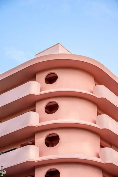 Honolulu Hawaii January 2022 Exterior Pink Retro Art Deco Style — Stock Photo, Image